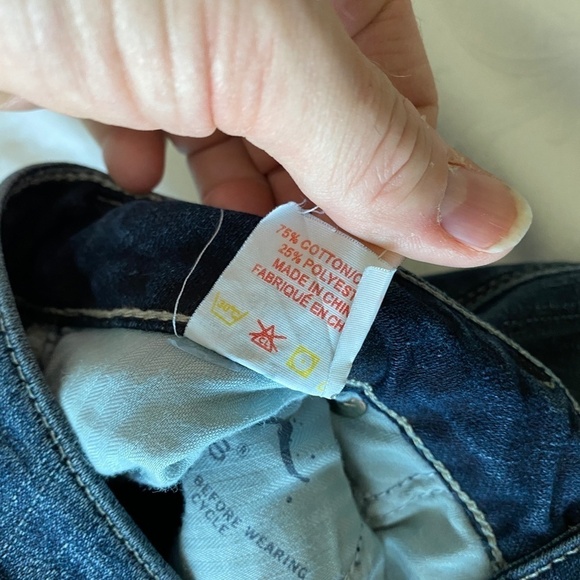 Silver Jeans Women's Low Rise Medium Wash SANTORINI Cropped 3/4 Jeans Size 28 - Picture 9 of 13